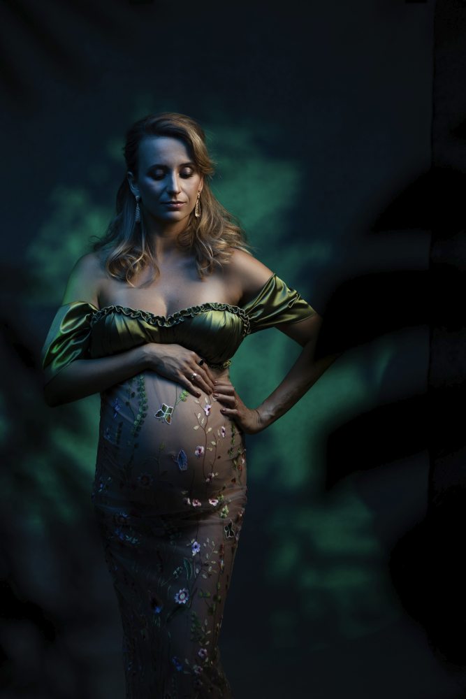 Soft light motherhood photography