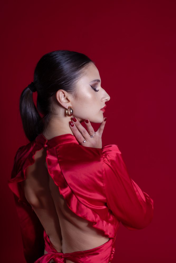 Vibrant red dress women photoshoot